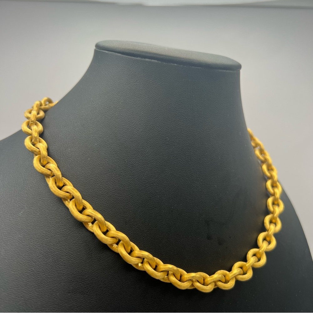 Beautiful Vintage Textured Matte Gold Tone Choker Collar Necklace